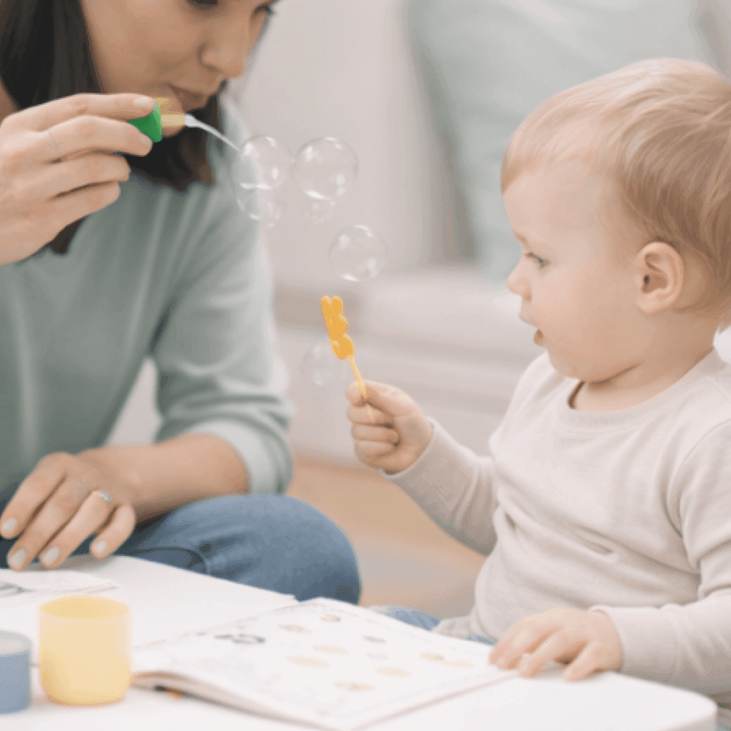 Ejercicios de desarrollo motor con bebé